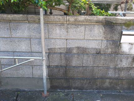 光環の屋根 . 外壁の塗装について親切丁寧に対応いたします。の写真