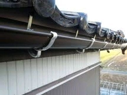 佐伯建装の■雨樋取り替え・修理・詰まり掃除!■宜しくお願いします。の写真