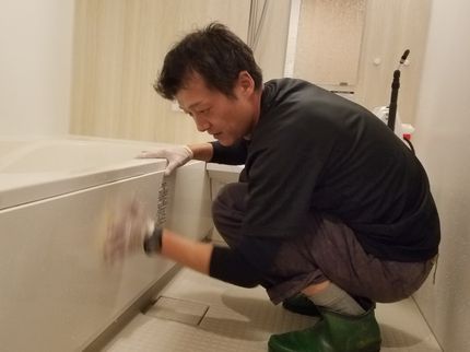 お掃除工房ハレナニの99%のお客様が5ッ星◆業歴10年の店長がお伺い◆洗面所の床 除菌洗浄サービスの写真