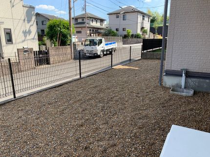 庭色のこれから草が伸びてきて大変な目に合う前に!そのストレス解消します!人工芝もOK!の写真