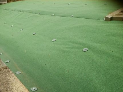 慶三庭園の防草シート、人工芝でお庭の快適生活を☆毎年の大変な雑草の処理をなくしませんか?の写真