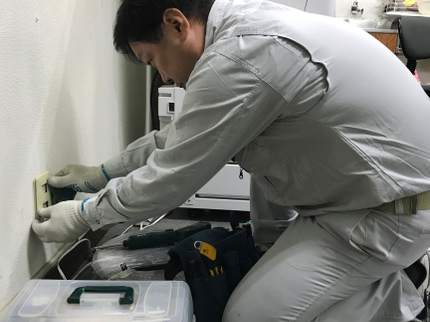 株式会社ハートマックスの【即日対応可】いつも明るく安全作業!電気工事士がしっかり対応します!の写真