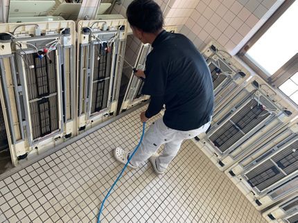 SIGNALの店舗、オフィス、施設をメインに展開してます。大量台数による夜間作業、複数台割り可の写真