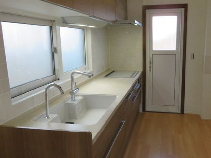 みやぎリフォームモールの【経験豊富な職人が揃ってます】すべて自社対応!損害保険加入済み◆駐車場代当店負担の写真