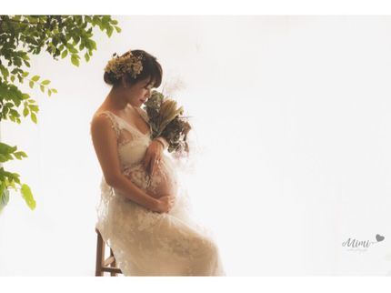 Mimi newbornphotograpyのママの神秘的で綺麗な姿を撮影◎撮影小物も充実しております◎対応地域外も相談可!の写真