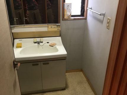 トータルテックのもっと広い洗面台に替えたいなあ・・・ご相談下さい!の写真