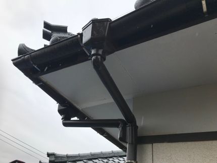 リペアートの雨樋の修理、交換、クリーニング、勾配調整の写真