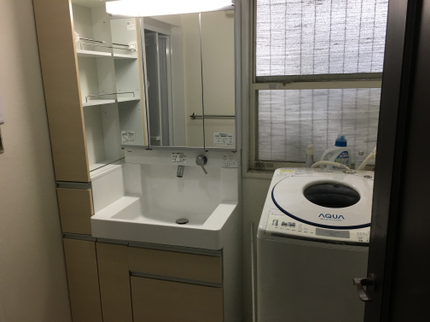 浅田工務店の洗面化粧台入れ替え工事の写真