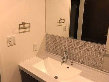 あなたのお悩み解決します! 便利屋ひつじ堂の★水垢、カビも徹底除去で洗面所がピカピカ!★作業だけでなく接客もご満足頂けます♪の写真