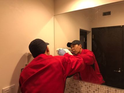 あなたのお悩み解決します! 便利屋ひつじ堂の★水垢、カビも徹底除去で洗面所がピカピカ!★作業だけでなく接客もご満足頂けます♪の写真