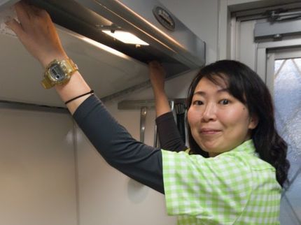 お掃除どんちゃんの夫婦2人体制。2人の目で仕上がり確認!◆汚れが気になるガス台セットがおススメ!の写真