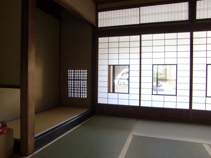 有限会社勝部建具店の障子の張替いたします。業歴20年以上!皆様の快適ライフのお手伝いします!の写真