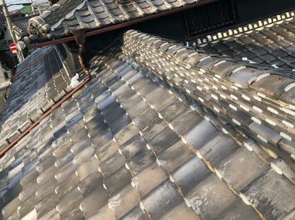 サンルーフ瓦の<大阪府メイン!>風害被害復旧工事及び屋根補修及び葺き替え ラバー工事の写真