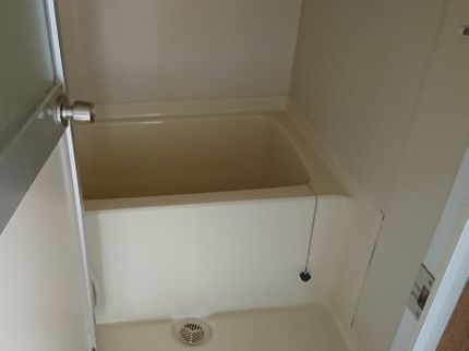 代行・便利屋サービスおっさん助っ人の【年中無休】カビ、水垢、湯アカをしっかり除去します♪♪の写真