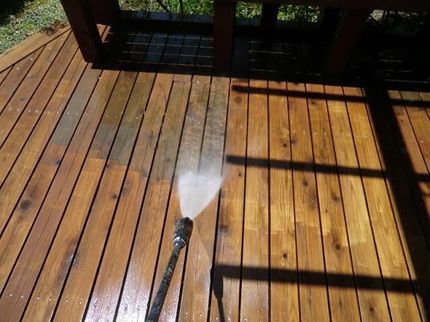Hall工房のベランダ/バルコニー/ウッドデッキ高圧洗浄によるクリーニング。の写真