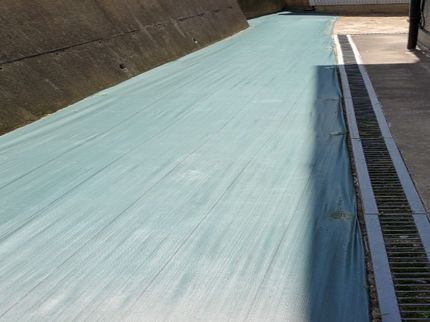 クリーン エコ ジャパン.comの防草シート施工及び、除草剤散布の写真