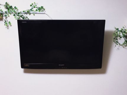 まえでんサービスのおうちをすっきりさせませんか?ぐちゃぐちゃになりやすいTVの配線等をまとめますの写真