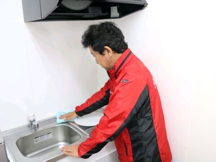 おそうじ革命小金井東町店のキッチンのガンコな油汚れや水あかをスッキリと落とします!の写真