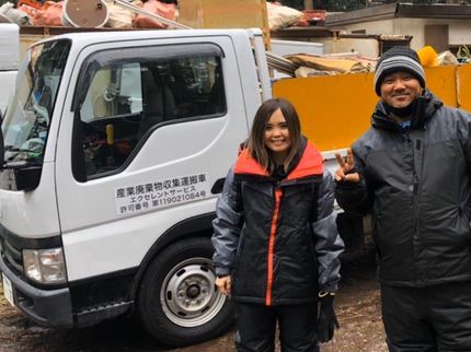 エクセレントサービスの<駐車場代金お店負担◎>作業外注はありません、当店自慢のスタッフが全てご対応!の写真