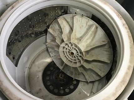ユーアイホームの臭み、カビ、汚れ、徹底除去 排水口のヌメリ取り高温高圧スチームで除菌仕上げの写真