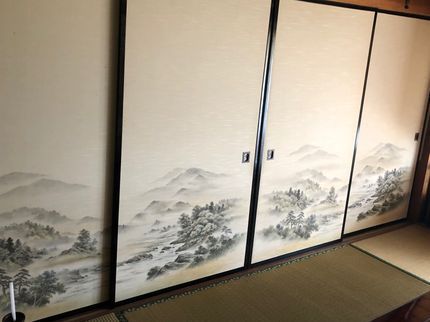 山陰のリフォームもできる便利屋さんの新しいフスマで気持ちの良い生活をおくりませんか。の写真