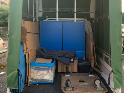 クローバー引越しセンターの東京発!高さ2mの幌付き軽トラ便!処分品もご相談ください!の写真