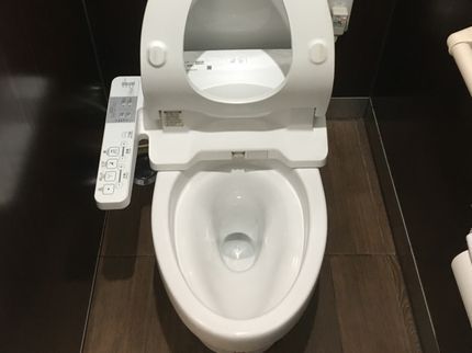 アストラスト合同会社のNPO日本ハウスクリーニング協会認定のクリーニング士が丁寧に作業をいたします。の写真