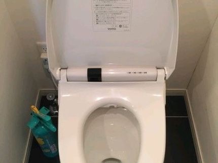 おそうじおまかせA2K!!の【年間件数80件以上】和式から洋式のトイレクリーニングはおまかせくださいの写真