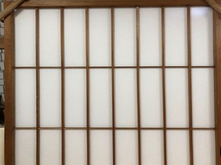(株)Yunomaeの障子張替えもお任せください。綺麗に水洗いして張り替えますよ。の写真