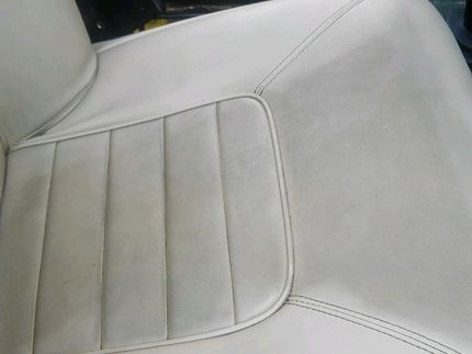 プロレスラー死神の店 レッスル工房のプロレスラー死神が 対応できる限りのお困り事相談 承りますの写真