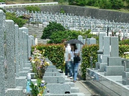 有限会社ジーベックの<年中無休>お墓参りを真摯に代行いたします。遠方でもお気軽にご相談ください。の写真