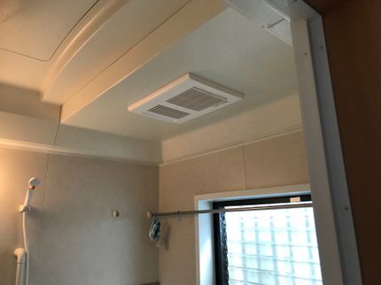 ELXSの【損害保険加入済み◎駐車場代お店負担!】作業外注なし、店長が責任持って対応!の写真