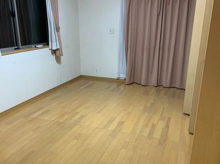 整理のミカタの遺品整理士・遺品整理士が丁寧に、ご家族様の思い出整理をお手伝い致します。の写真