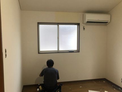 信義インテリアの年中無休◆女性スタッフ同行可!作業外注ナシ!リフォームに関するクロスの張替えの写真