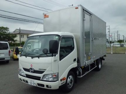 いっきゅうの遺品整理社の1トントラック載せ放題プランです!(1トン~2トンまで対応可!)の写真