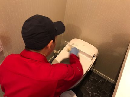 あなたのお悩み解決します! 便利屋ひつじ堂の★水垢、尿石も徹底除去でトイレがピカピカ!★作業だけでなく接客もご満足頂けます♪の写真