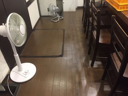 CBクリーンサービスの一般家庭、飲食店、美容院、クリニックの床をキレイにします!クレカ決済OK♪の写真