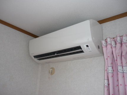 有限会社カタオカ・クリ-ンサービスの茨城県南壁掛けエアコン内部洗浄☆複数台割引・女性同行可!30年の実積 税別の写真