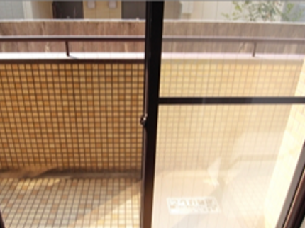 E部屋工房名古屋店の<年中無休>網戸張り替えお任せください♪早さ、丁寧さを心がけております!の写真