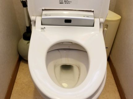 アースエアコンサービスのご迷惑をお掛けして申しわけございません。土日の予約はお早めにお願いいたします。の写真
