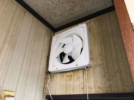 ELXSの【損害保険加入済み◎駐車場代お店負担!】作業外注なし、店長が責任持って対応!の写真
