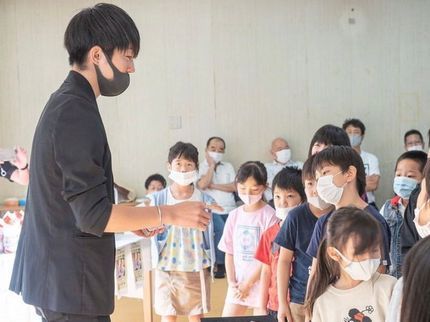 マジックの館の【出演実績多数】目の前で奇跡を演出し、あなたに非日常な体験を。の写真