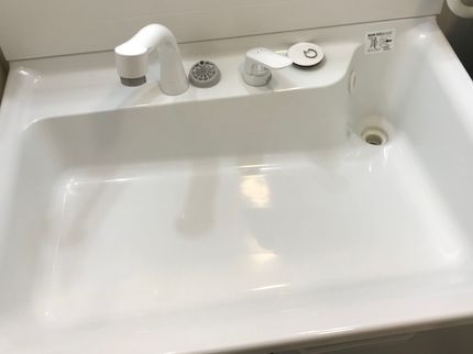 串岡ホールディングス株式会社の【洗面所クリーニング】綺麗スッキリ運気UP。駐車場代無料。大手での経験ありの写真