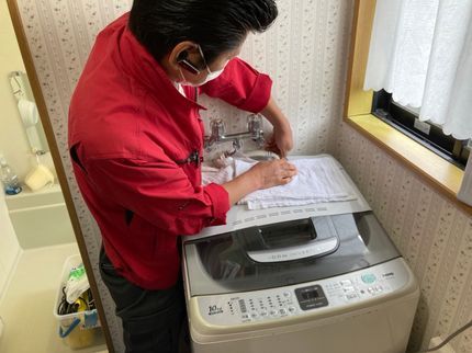 あなたのお悩み解決します! 便利屋ひつじ堂の【電気工事士在籍】完全分解洗浄で内部のカビを徹底除去でピカピカに!の写真