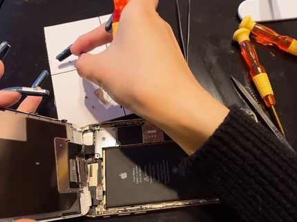 出張iPhone修理の【女性スタッフ対応◎】修理店勤務経験あり!営業時間外・対応地域外もご相談下さい!の写真