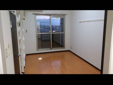 一輪〜いちりん〜の大掃除はお任せください!部屋の掃除はもちろん、庭の剪定・掃除もやります!の写真