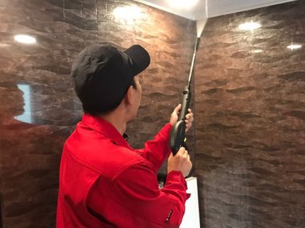 あなたのお悩み解決します! 便利屋ひつじ堂の高圧洗浄で水垢、カビを徹底除去!エプロン内高圧洗浄も実施致します!の写真