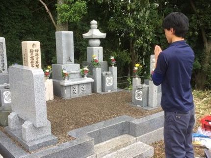 萬事屋エンライトの《年中無休・損害保険加入済み!》心を込めて丁寧にお参りいたします。の写真