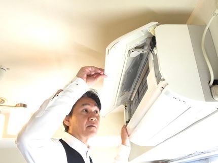 おそうじのケアフルの【2台以上割引、クレジットカード、QR決済可】壁掛けエアコン高圧洗浄クリーニングの写真