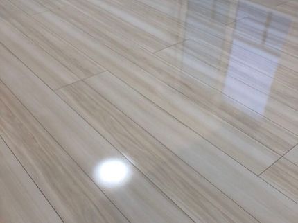 フロアマーケットのフロアコーティング ガラスコーティング エアコン清掃 引越し 配送の写真